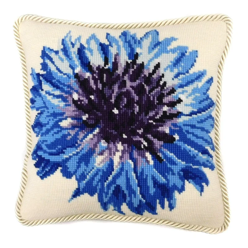 needlepoint1354178